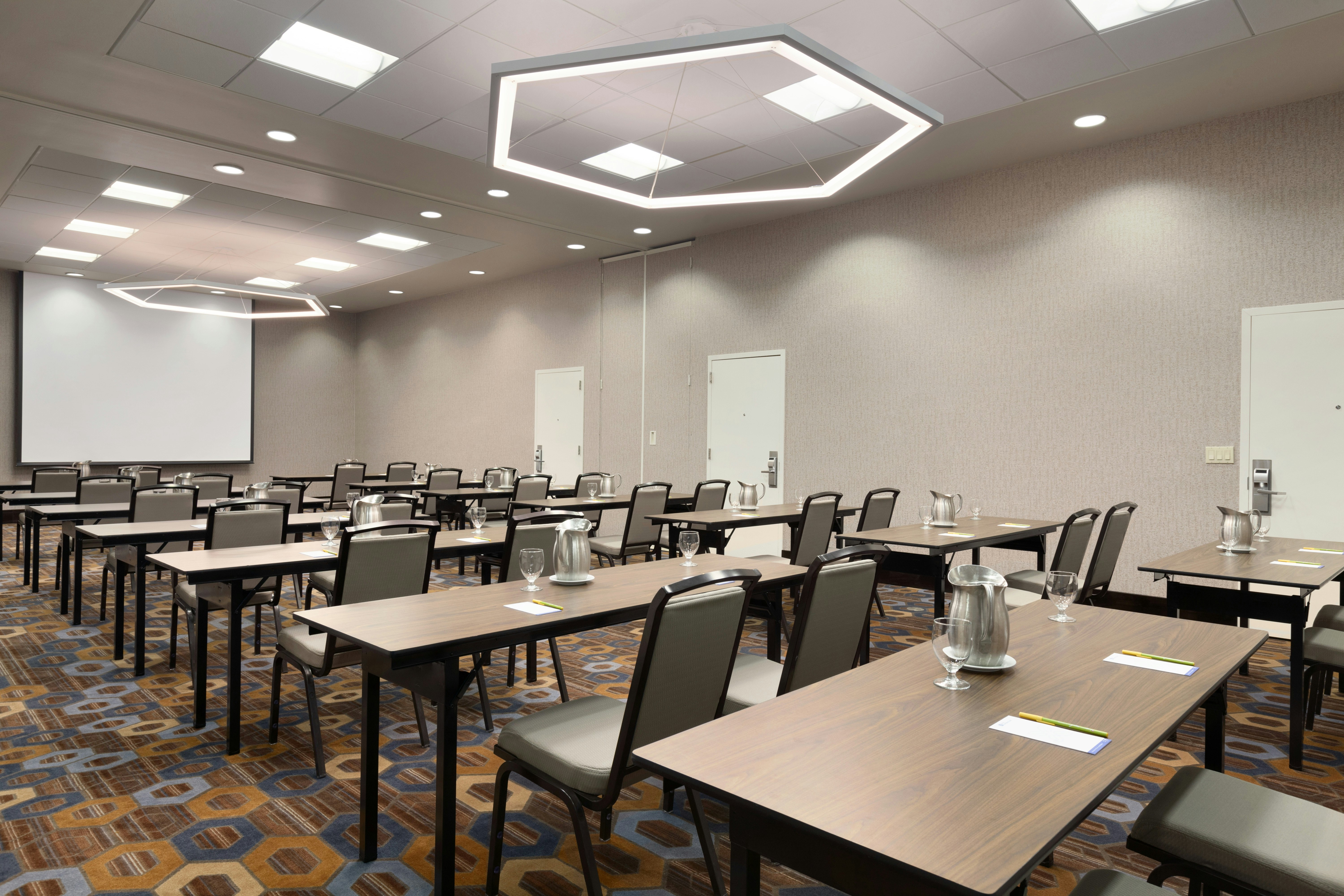 HILTON GARDEN INN CUPERTINO 16/17