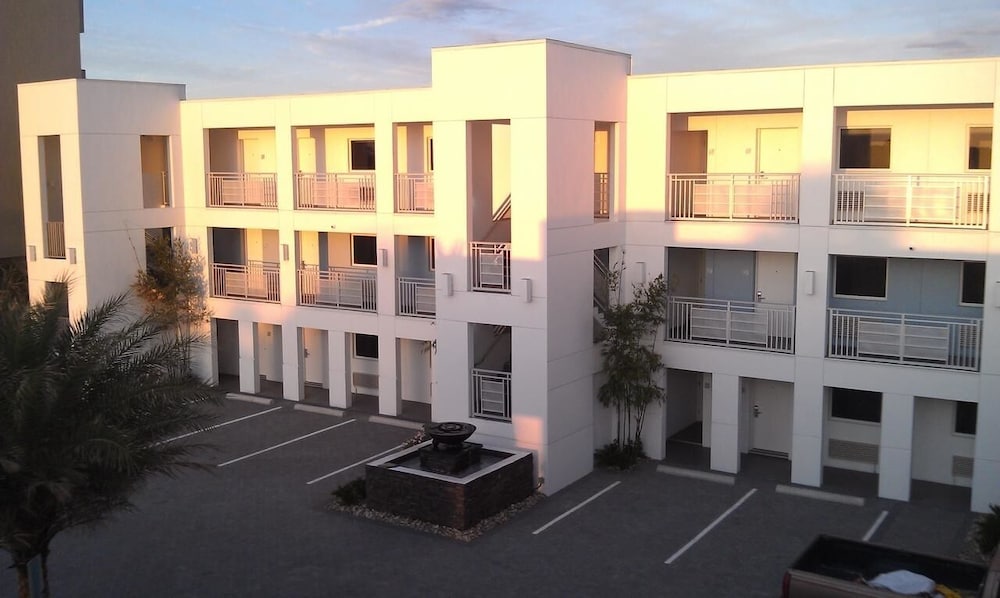 Lotus Boutique Inn Suites 7/57