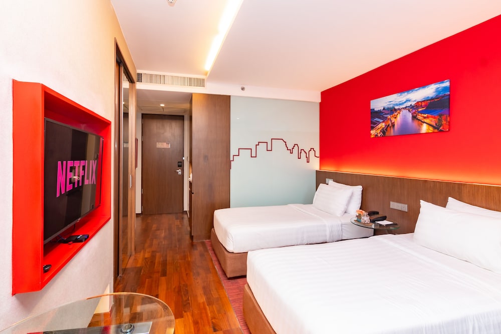 Galleria 10 Hotel Bangkok 8/56