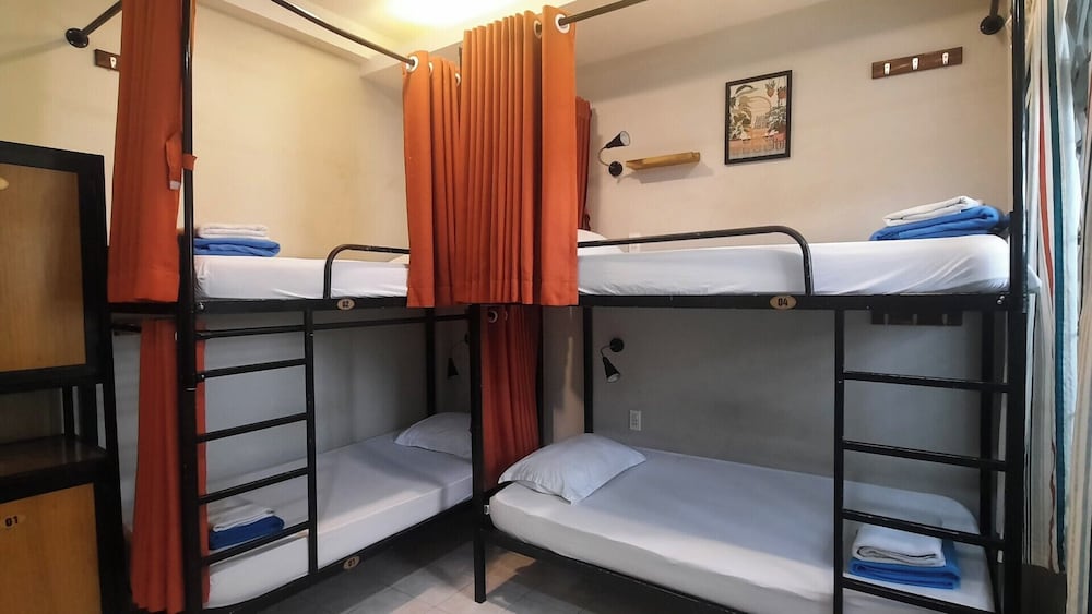Long Hostel 11/39