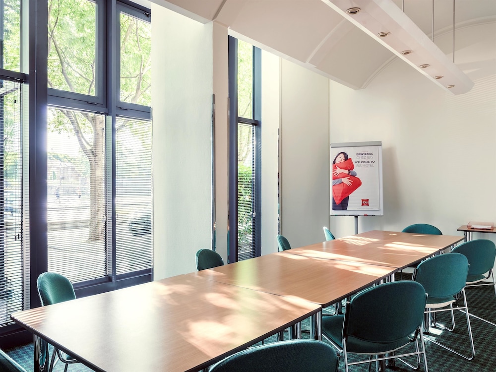 ibis Paris la Villette Cite des Sciences 19eme 56/67