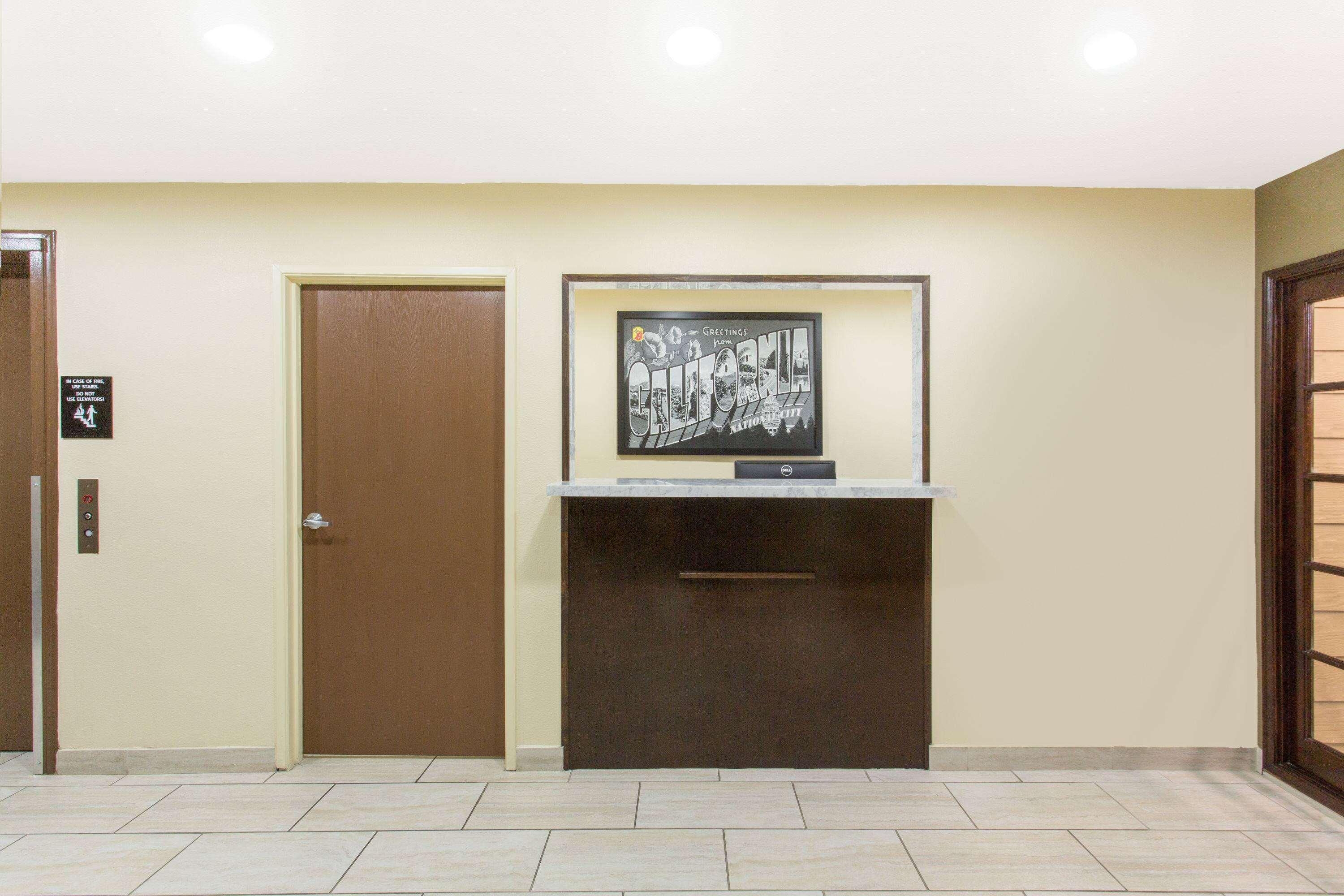 Super 8 by Wyndham National City Chula Vista 2/24
