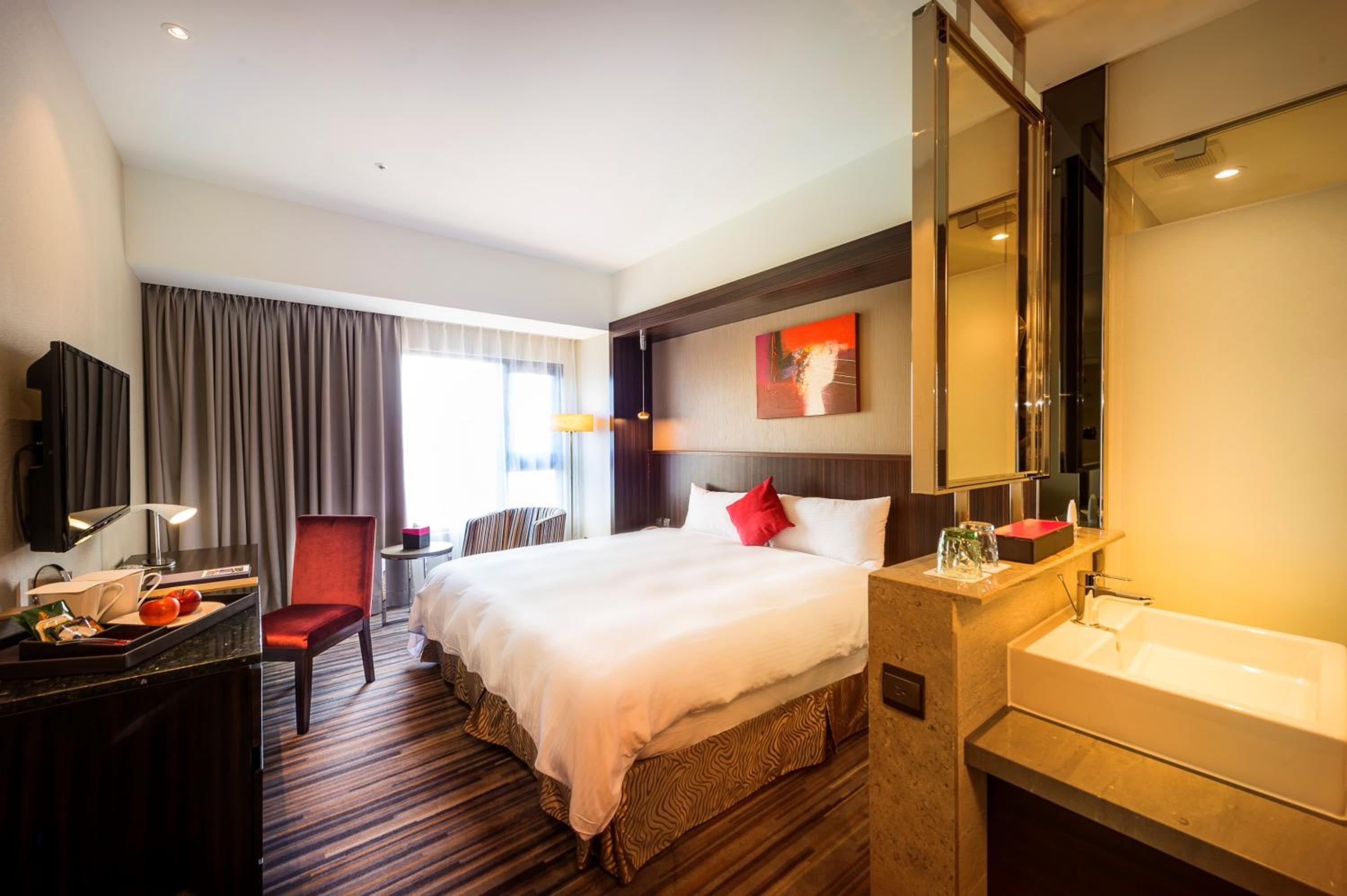Exquisite, Double Bed