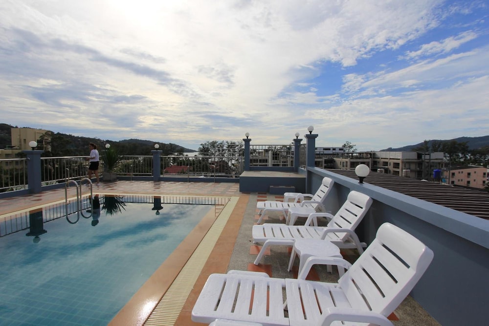 The Crystal Beach Hotel 51/56