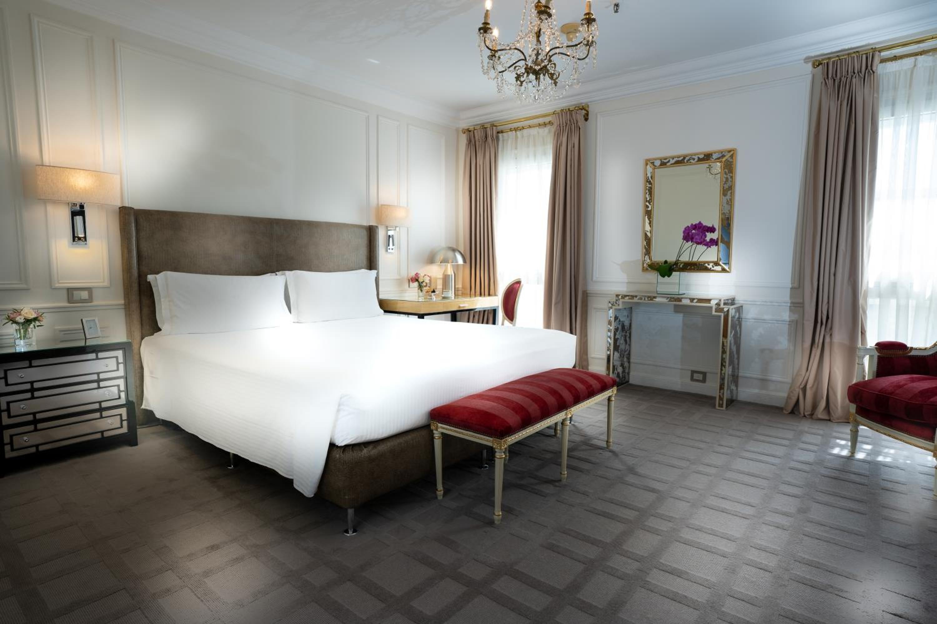 Palace, Premier, Double Bed