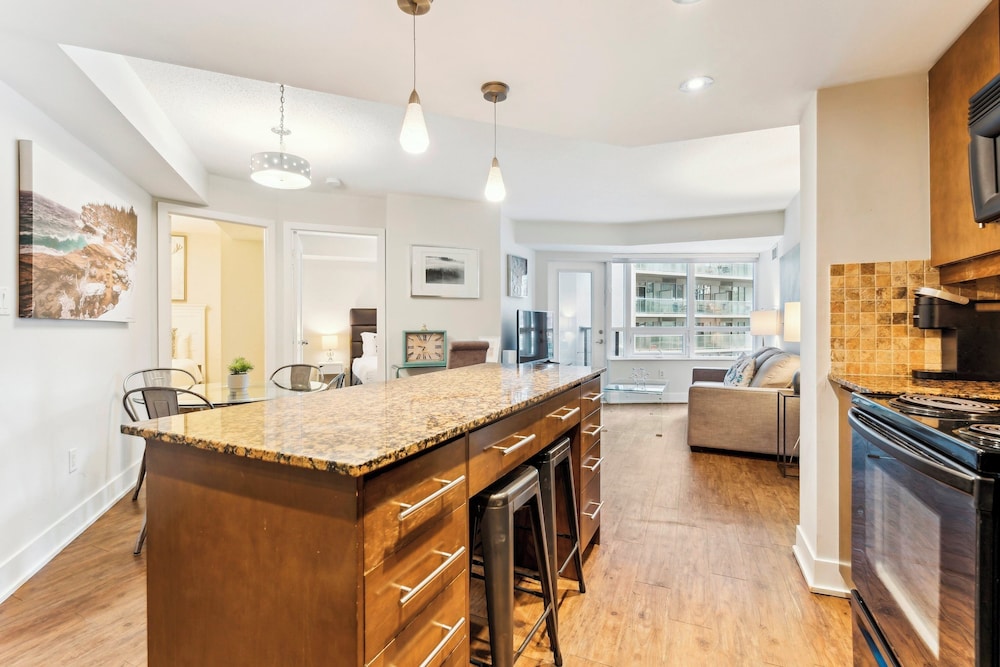 GLOBALSTAY Modern Downtown Apartment 5/46