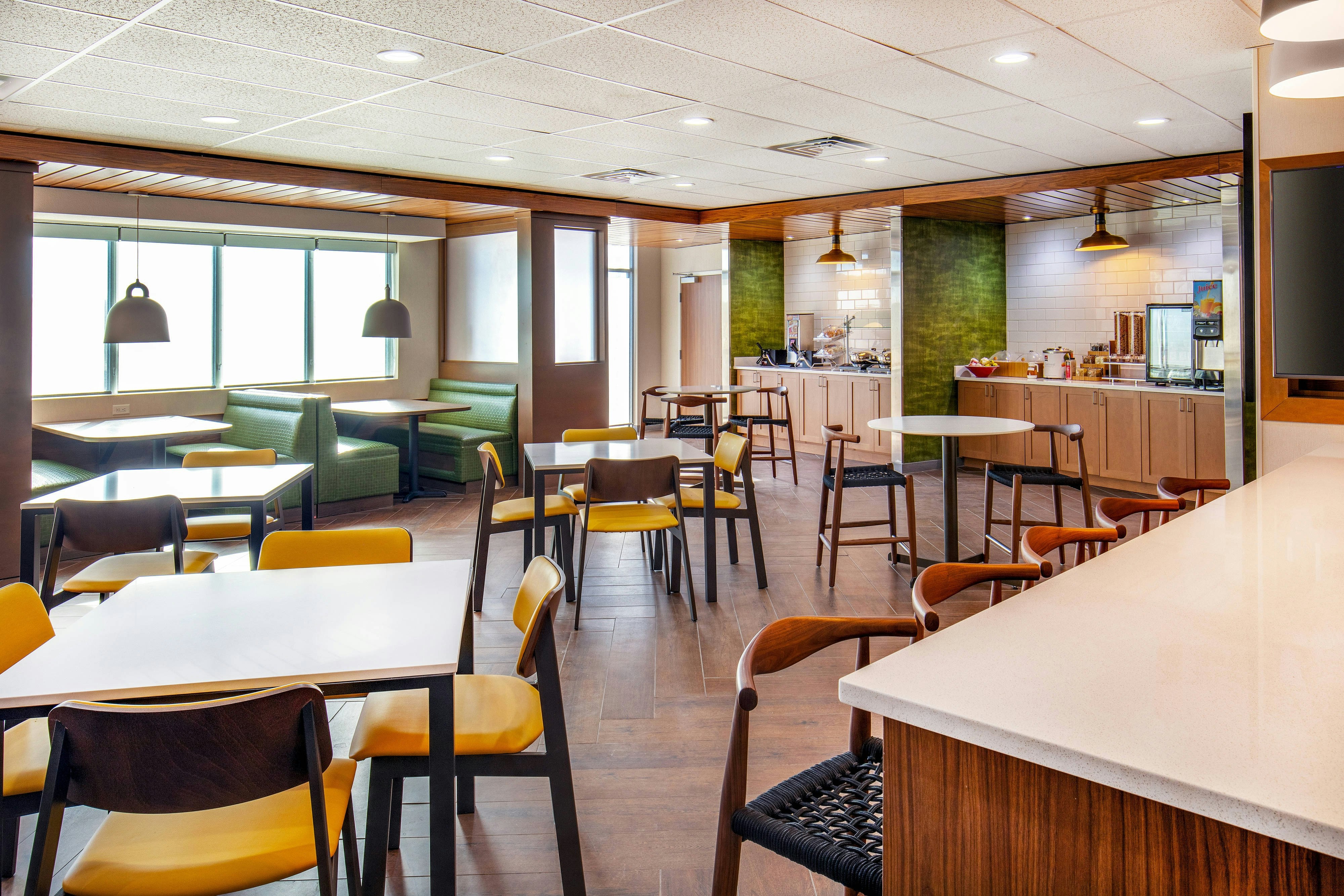 Fairfield Inn & Suites By Marriott Mcpherson 26/33