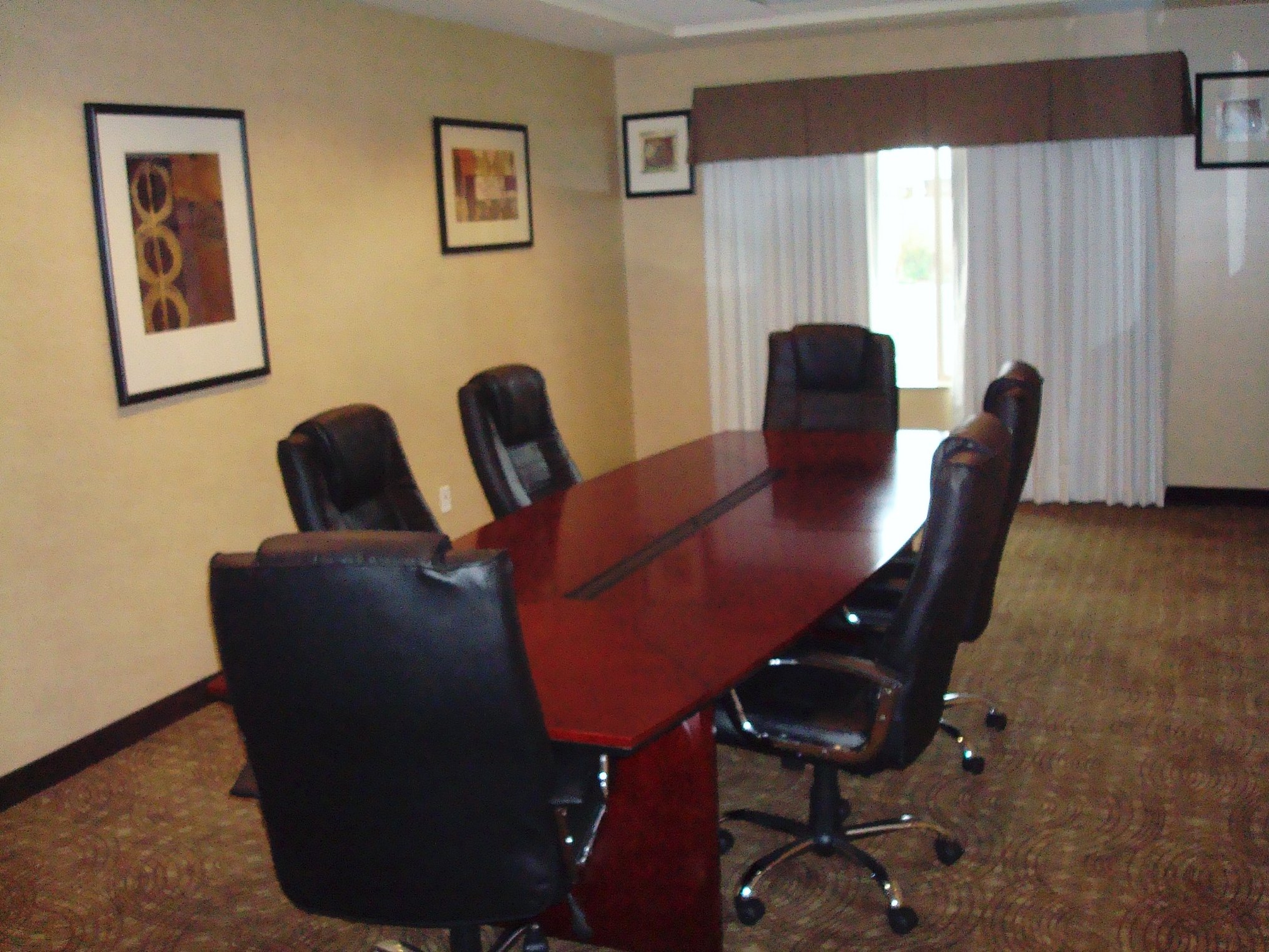 Holiday Inn Express Hotel Clovis Fresno 69/76