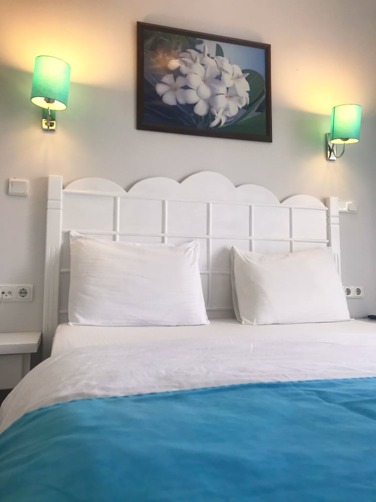 Bora Hotel 39/49