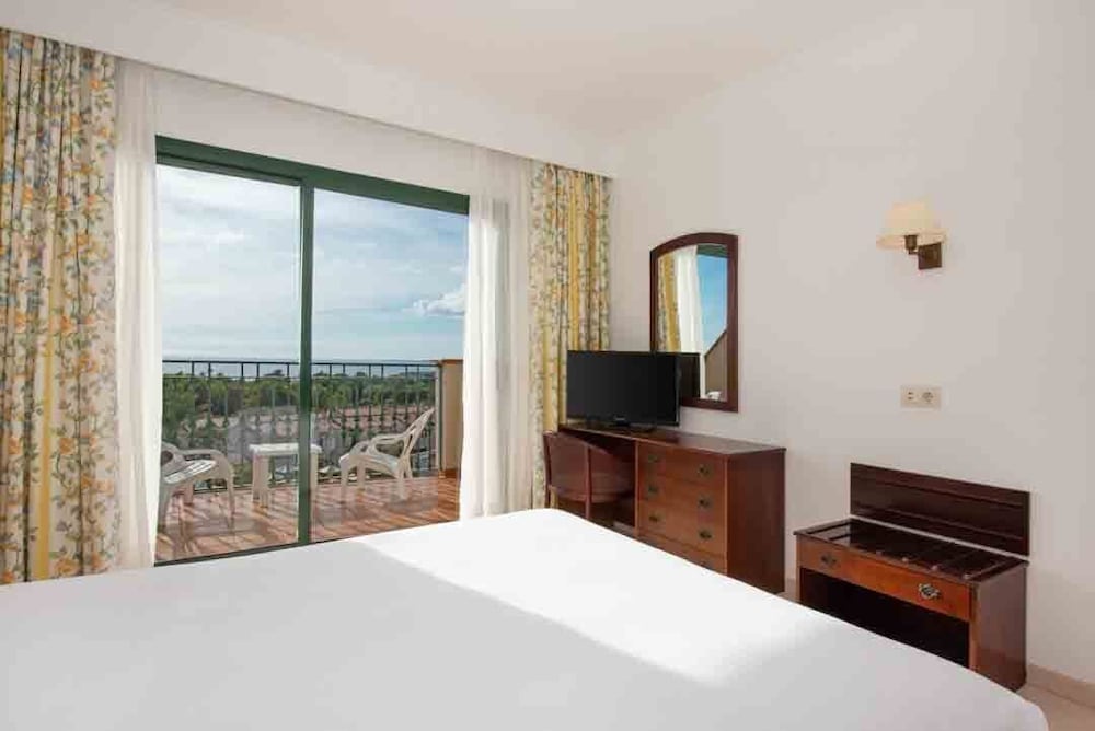 Valentin Son Bou Hotel Apartments 47/85