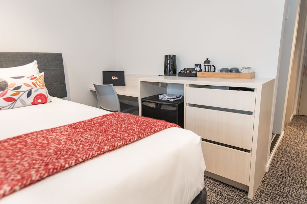 Hotel Give 20/79