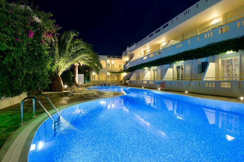 Axos Hotel 66/70