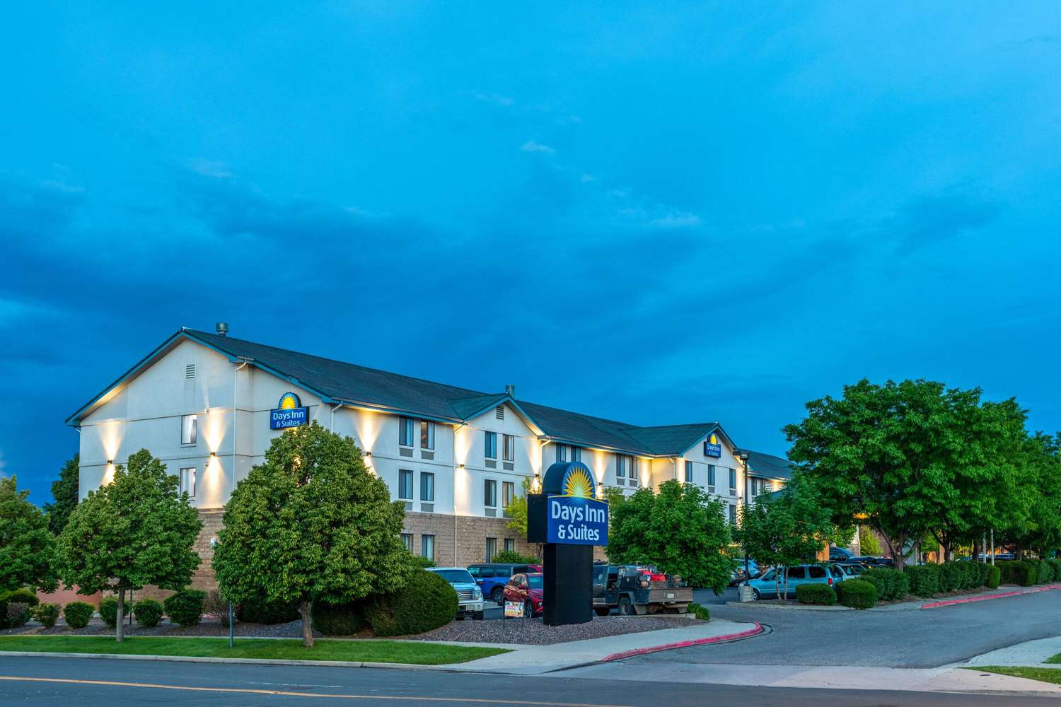 Days Inn & Suites by Wyndham Denver International Airport 30/37