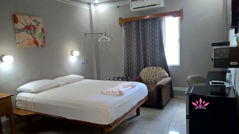 Maya Bella Downtown Hotel 15/50