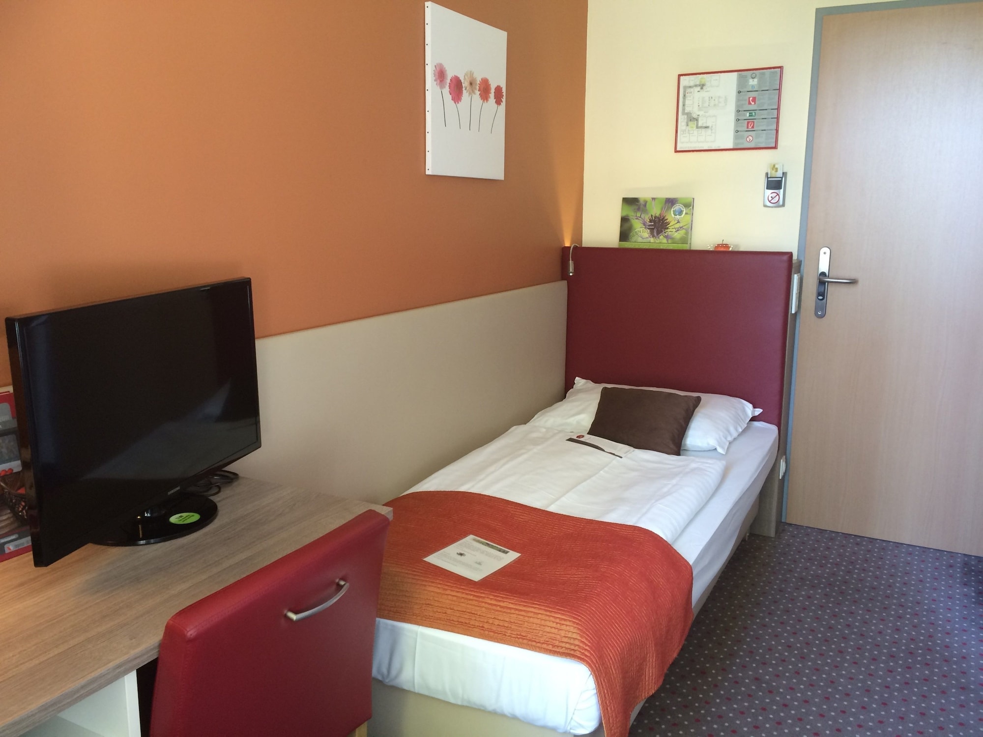 BUDGET, SINGLE BED