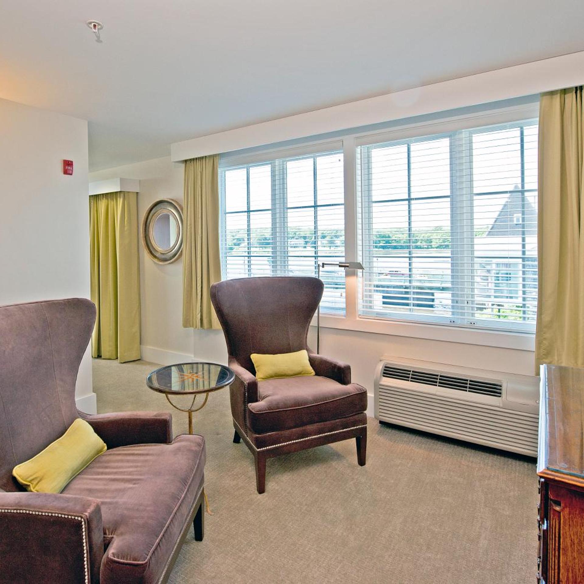 The Boathouse Waterfront Hotel 29/55