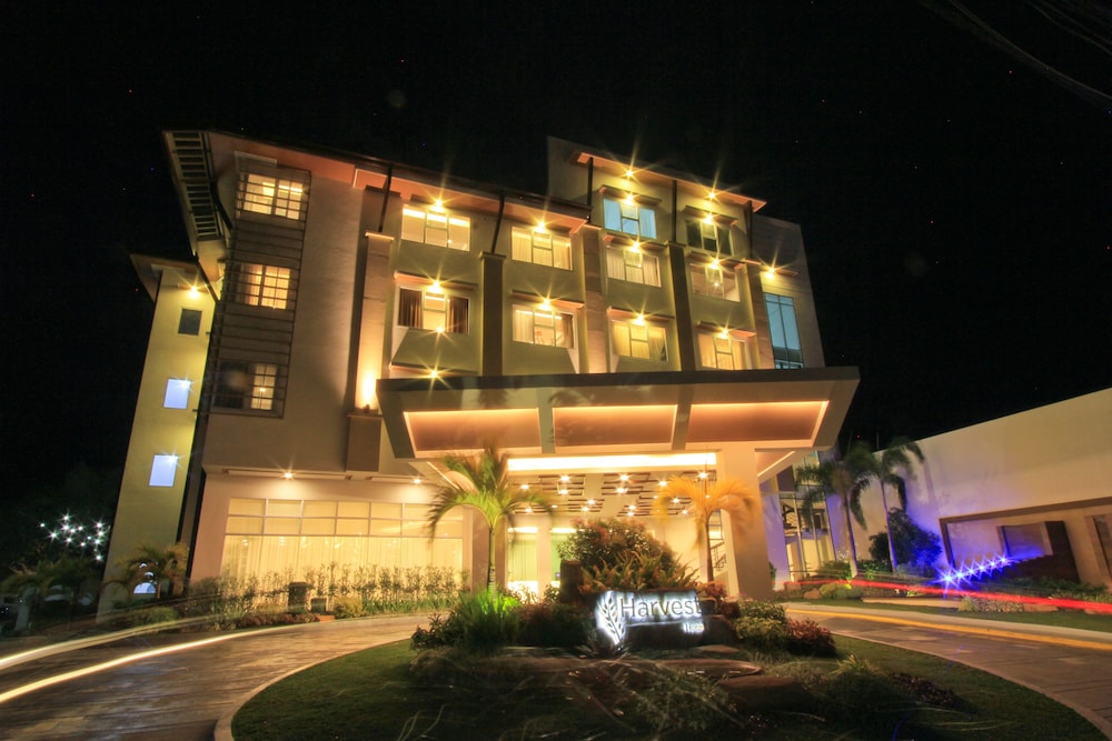 Harvest Hotel 2/68
