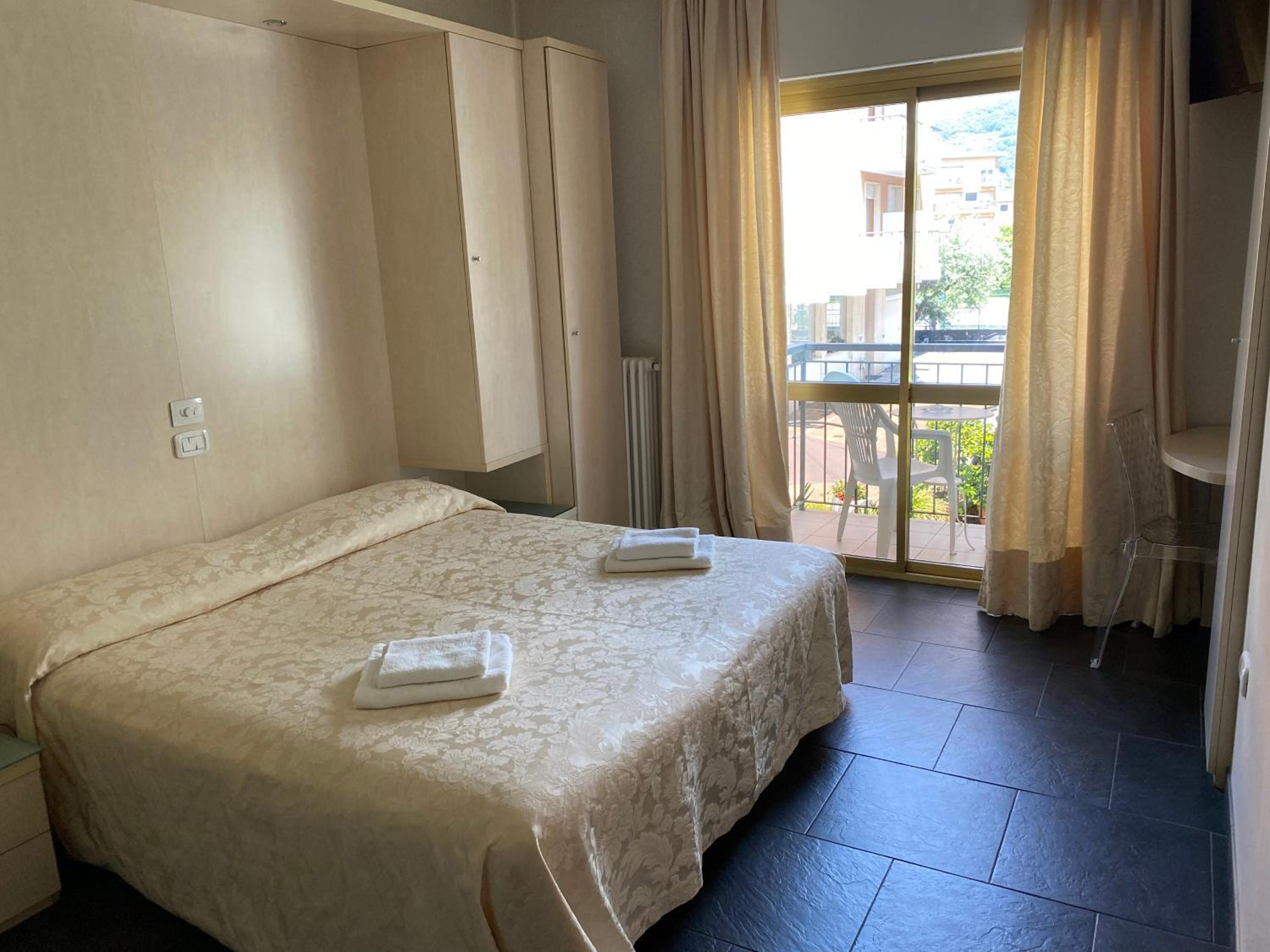 La Perla 18/55