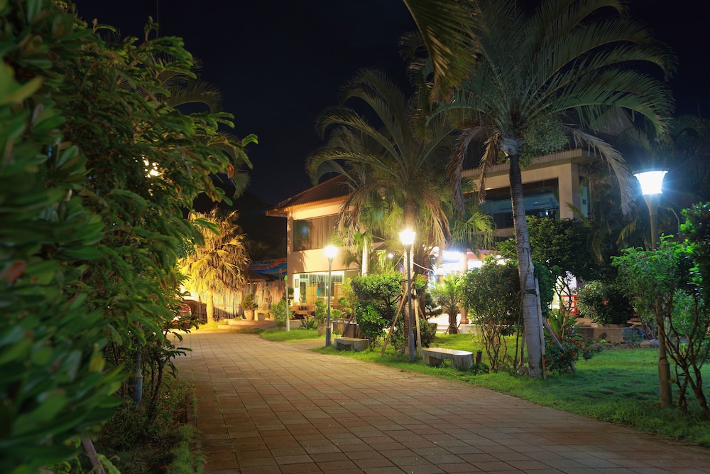 The Mudan Hot Springs Resorts and Villa 42/45