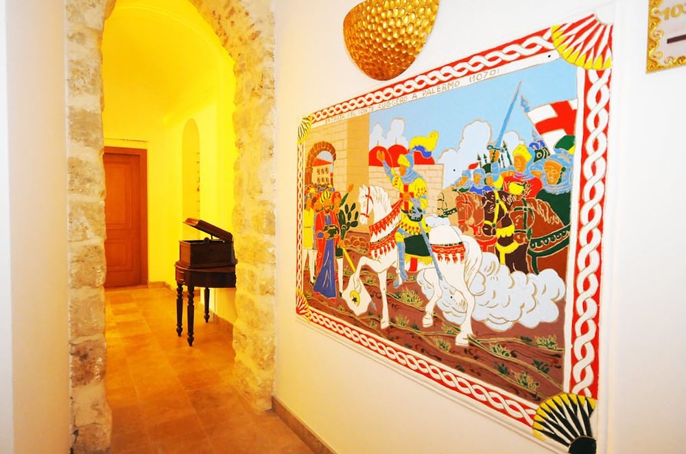 GRAND HOTEL LA BATIA 56/60