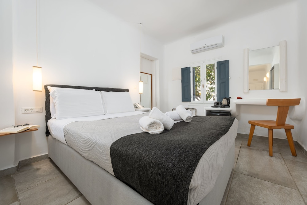Amaze Suites 26/65