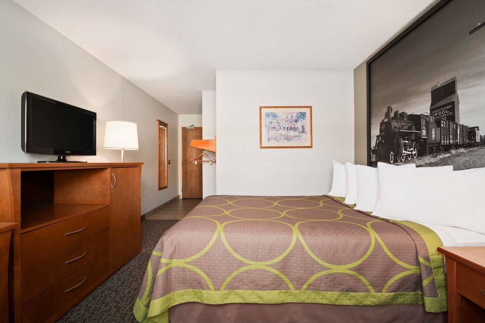 Super 8 by Wyndham Regina 14/33