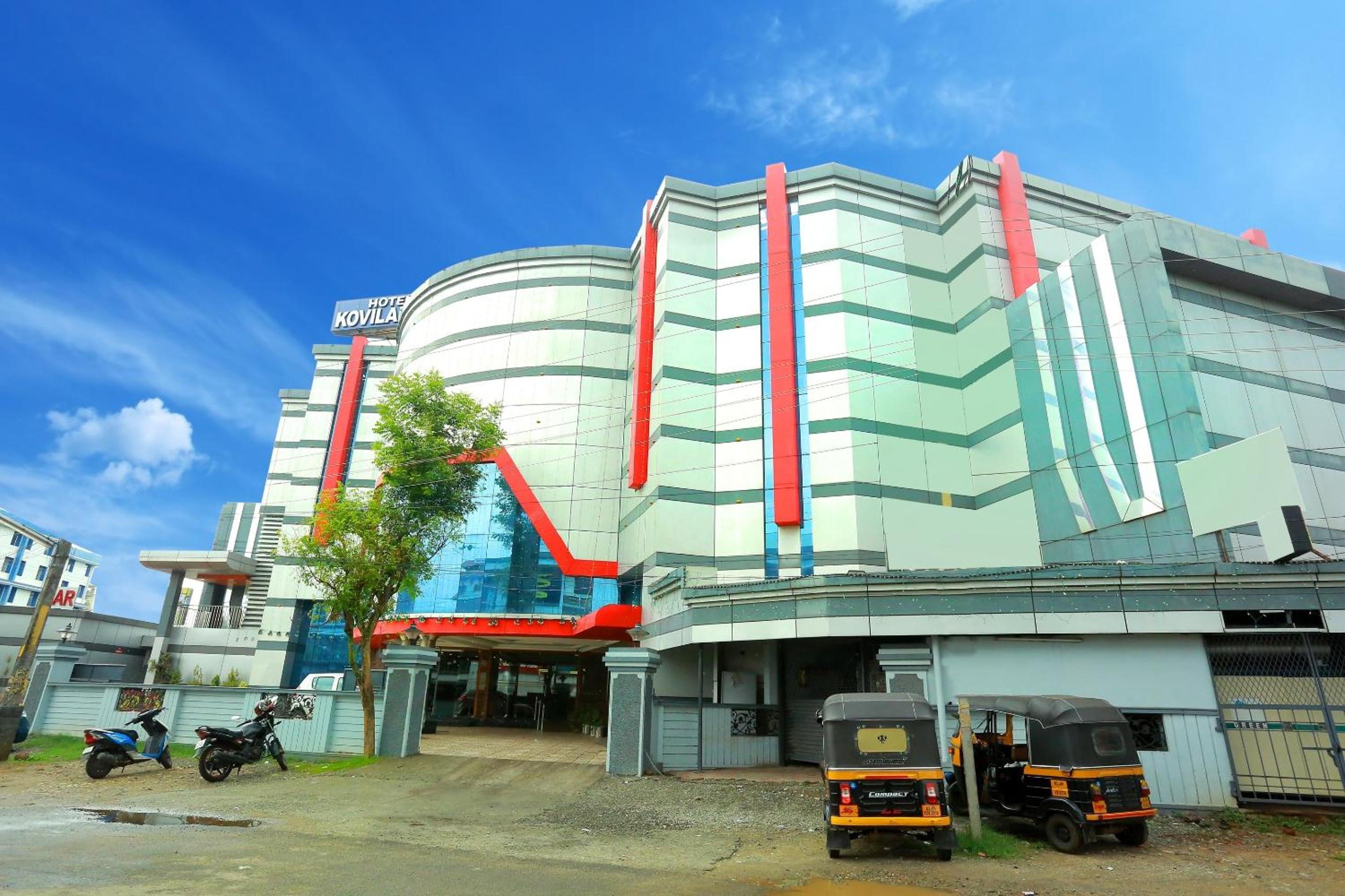 Capital O 14702 Kovilakam Residency 1/30