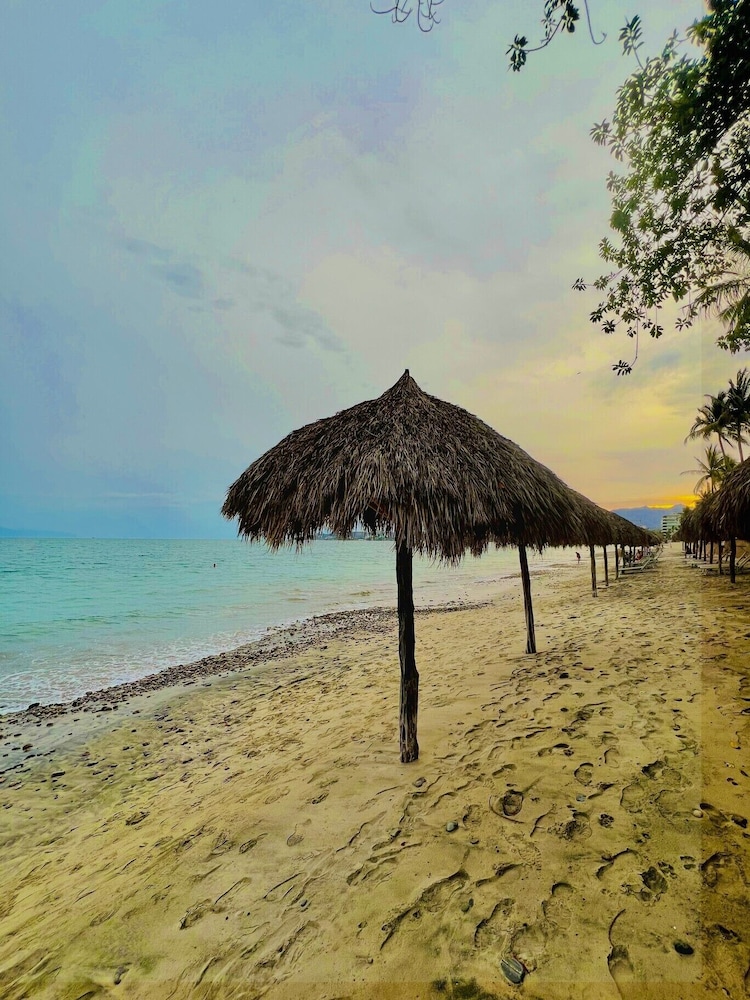 Los Picos Hotel & Suites Bucerias 45/50