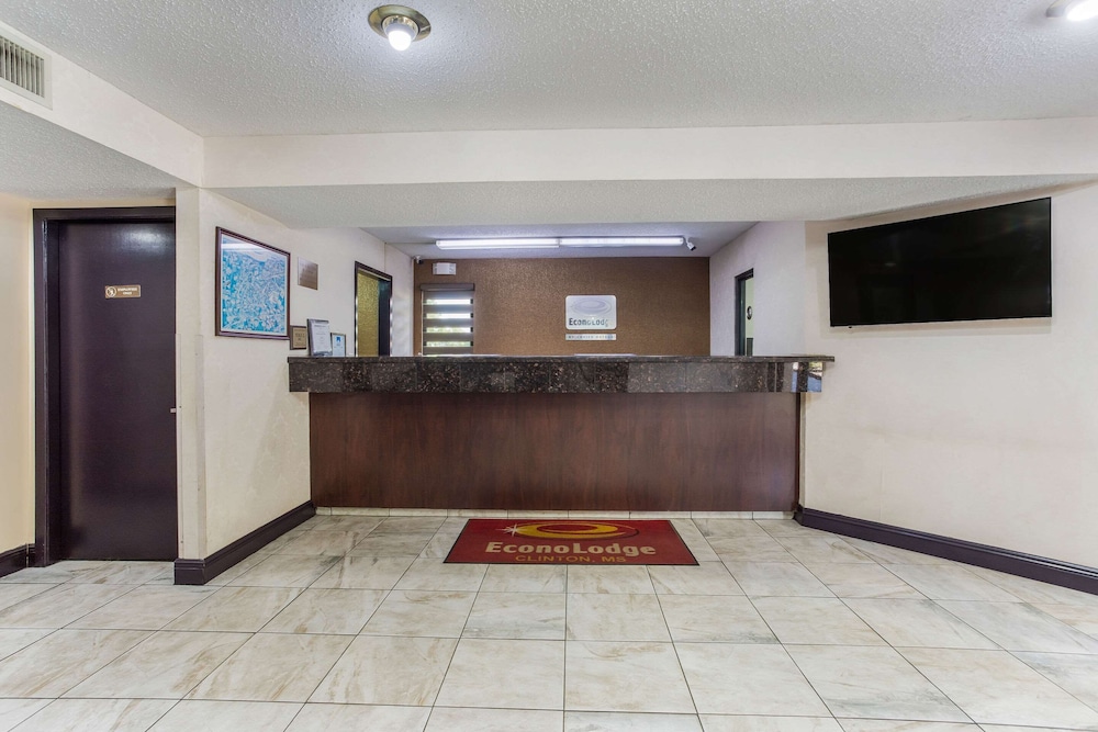 Econo Lodge Clinton - Jackson West, MS 5/25