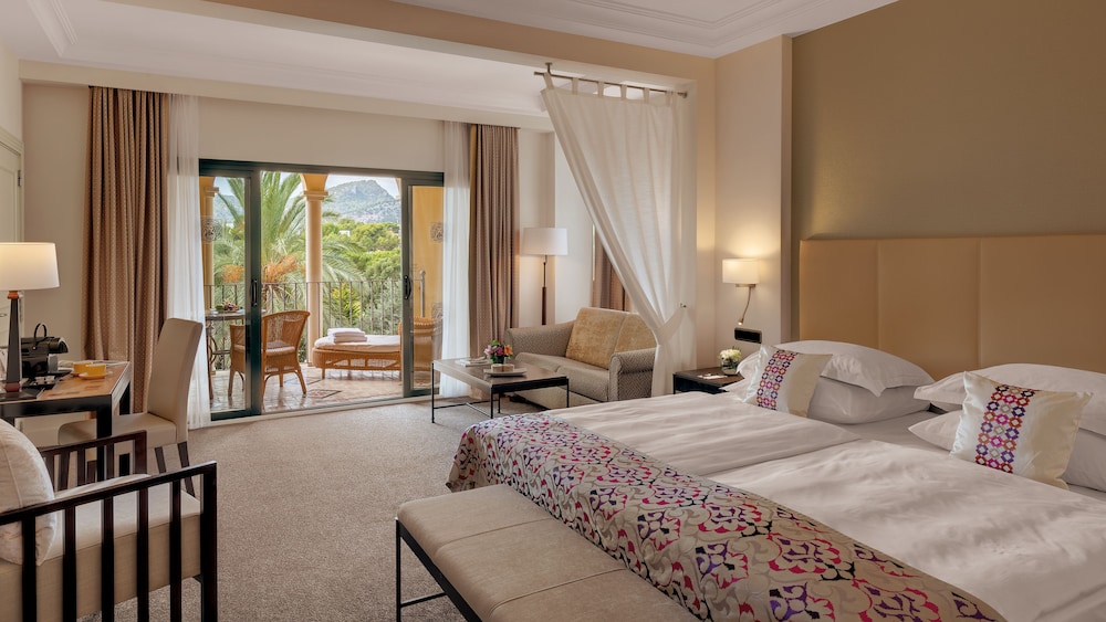 THE CAMP DE MAR Hotel & Resort 11/50