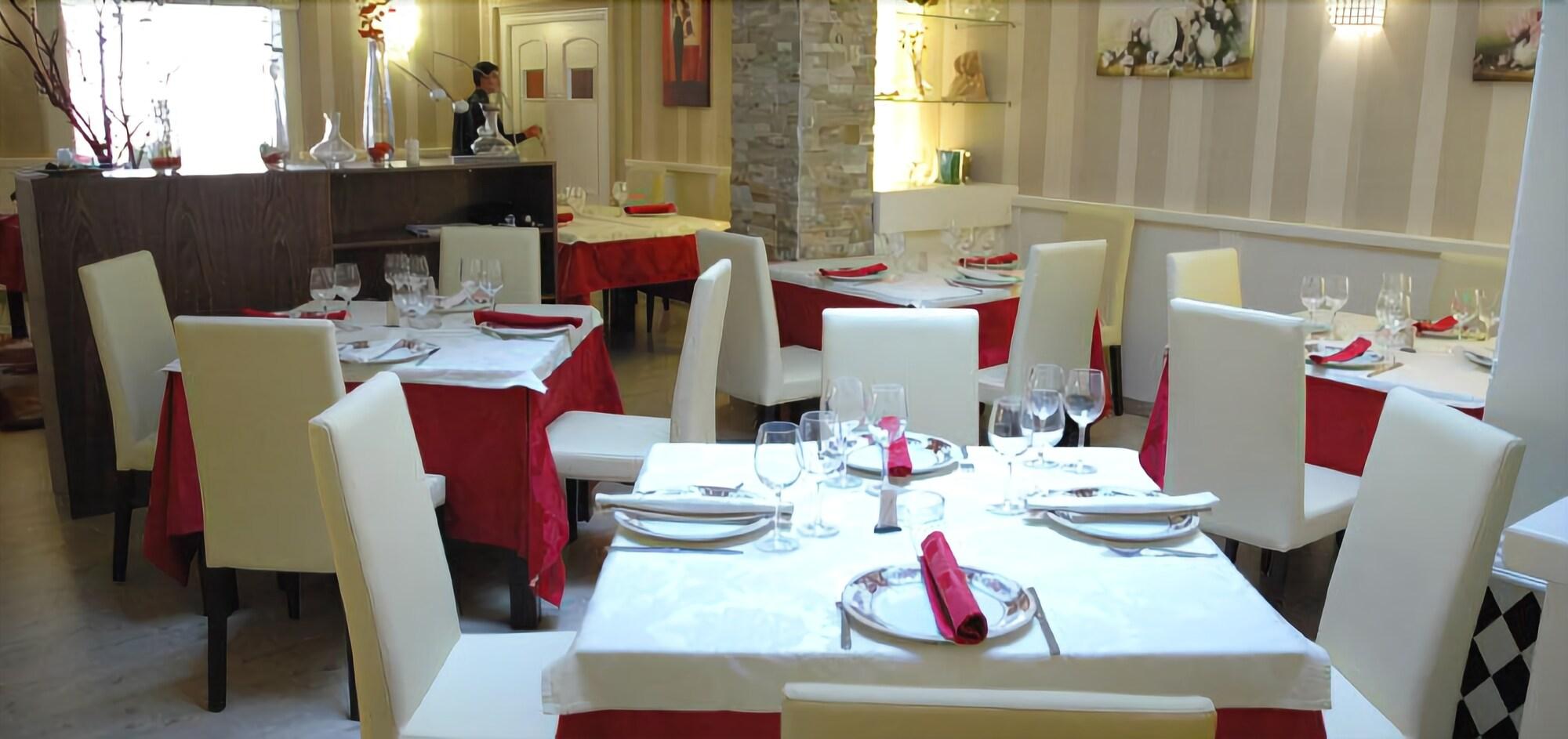 Hotel Ideal 34/42