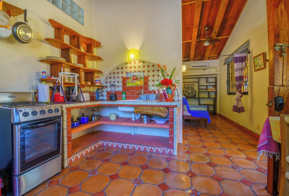 Casamar Suites 42/50