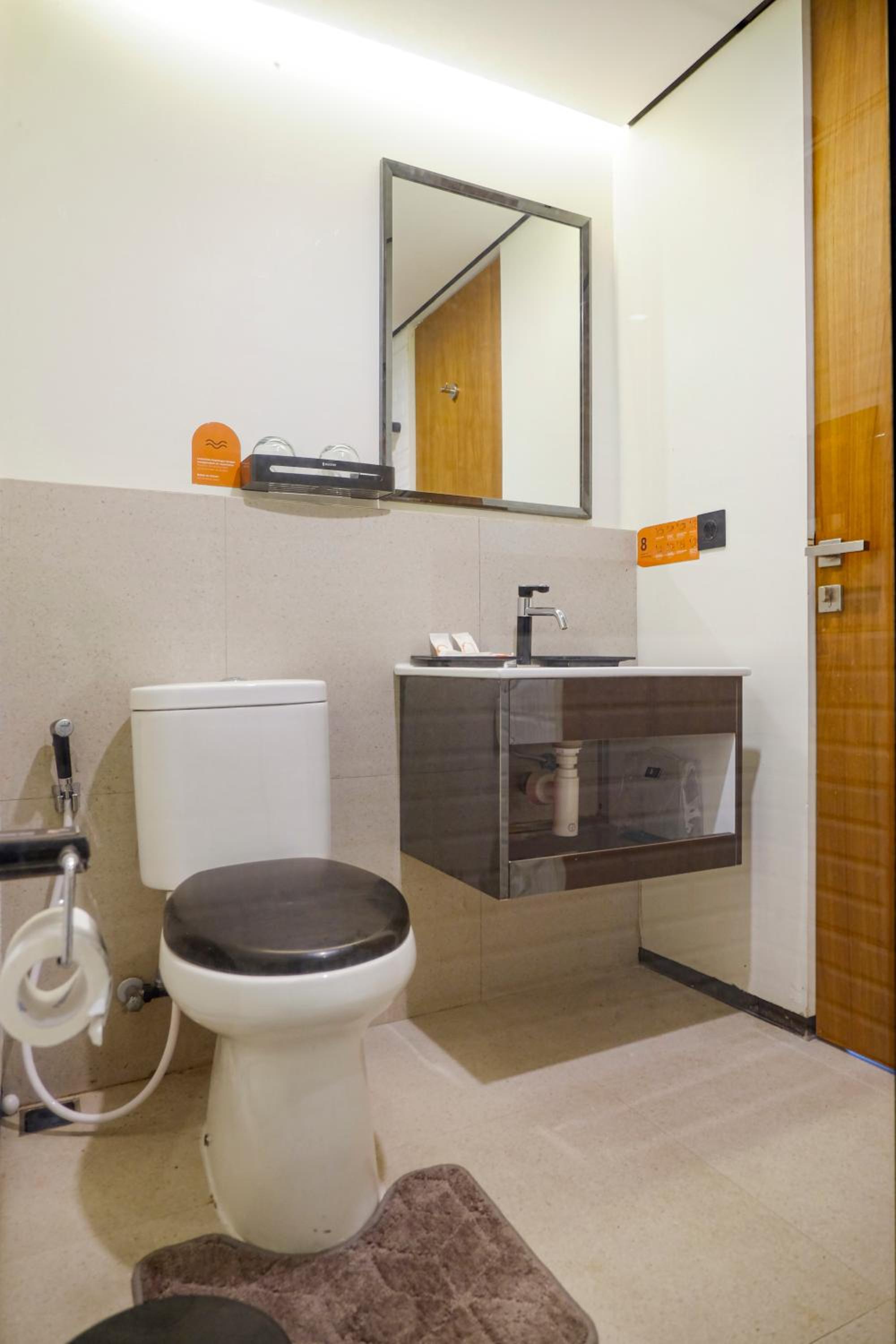JW Naungan Co-Living Hotel & Villas 48/50
