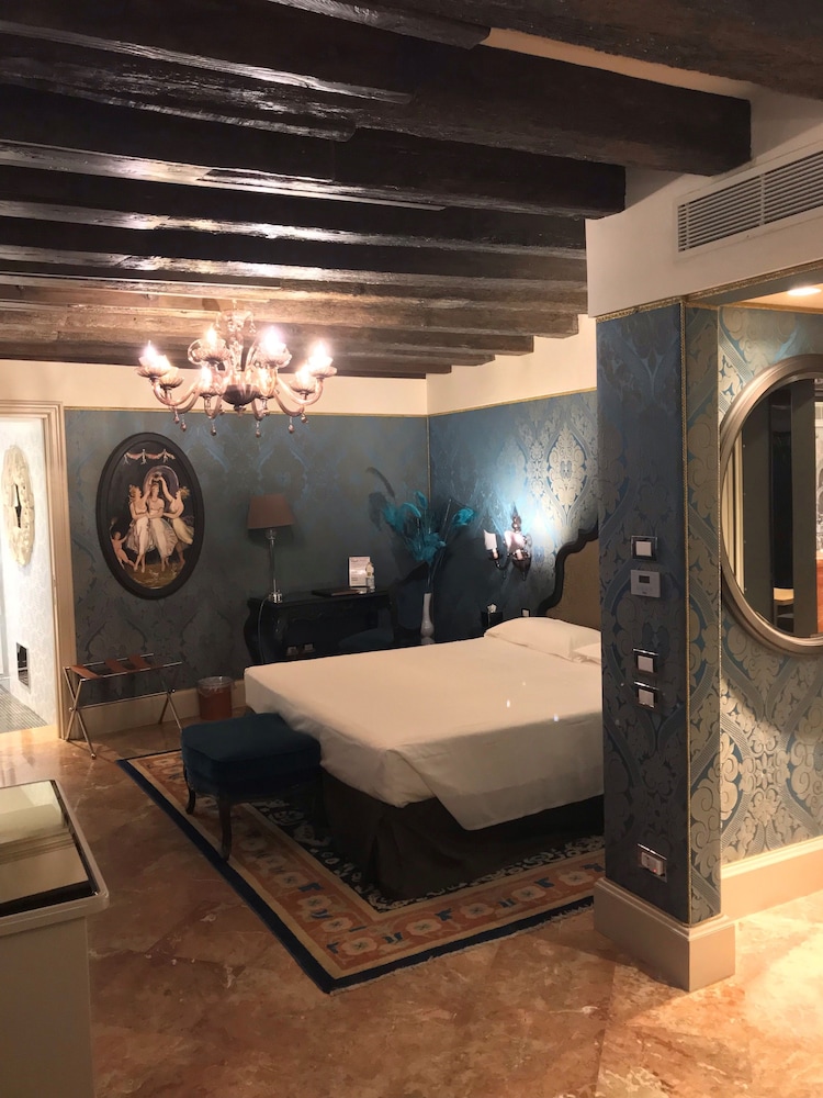 Palazzetto Madonna 17/88