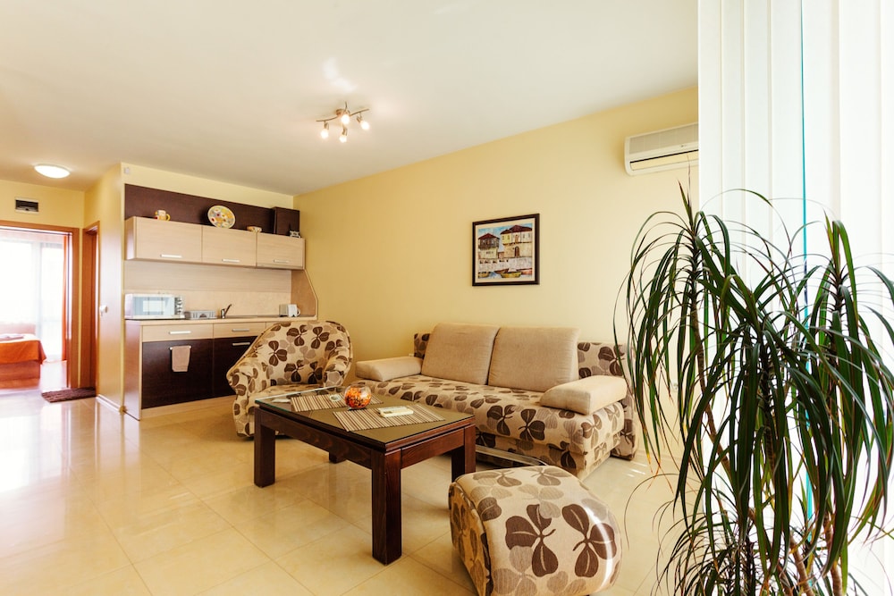 Bright House Hotel 35/46