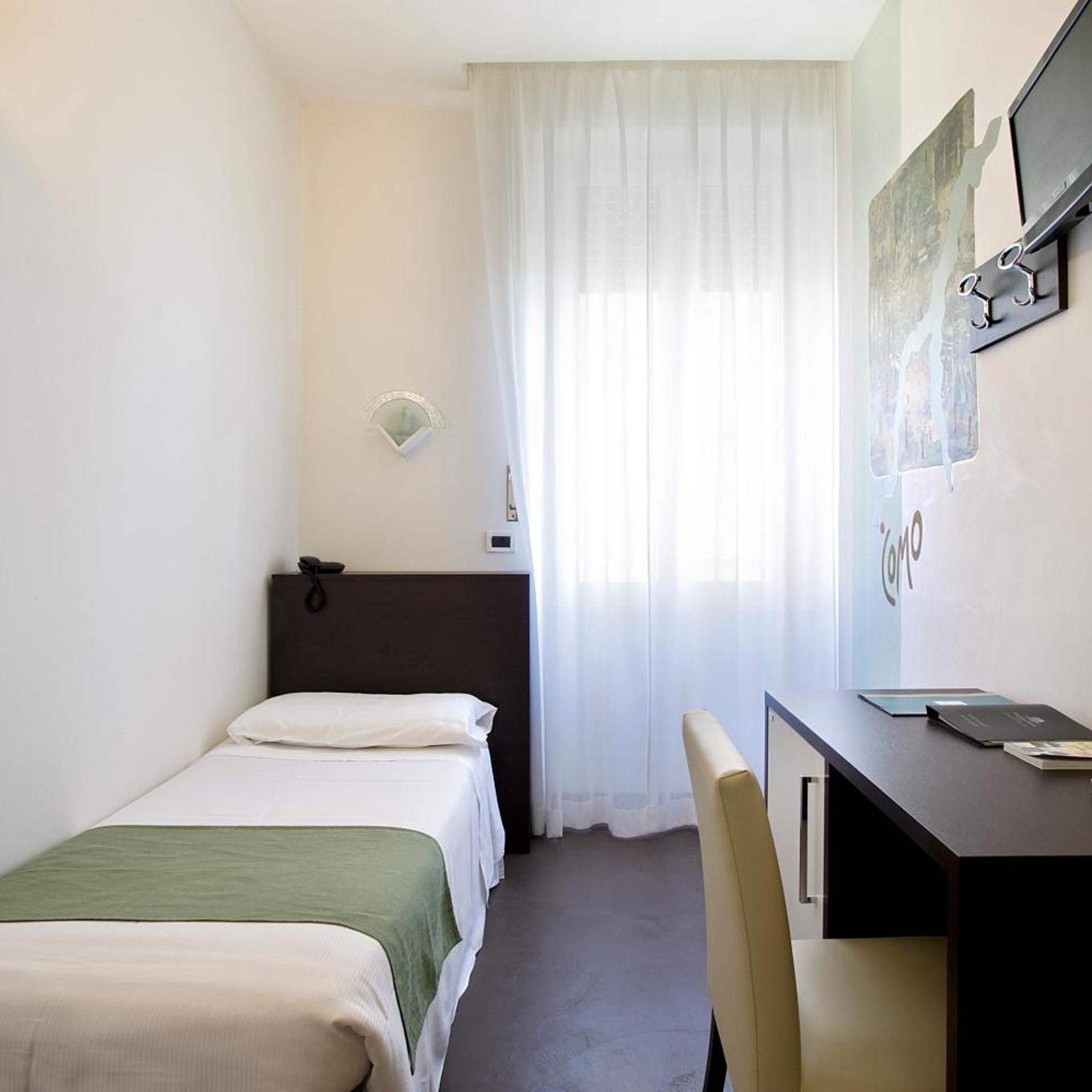 Room, Single