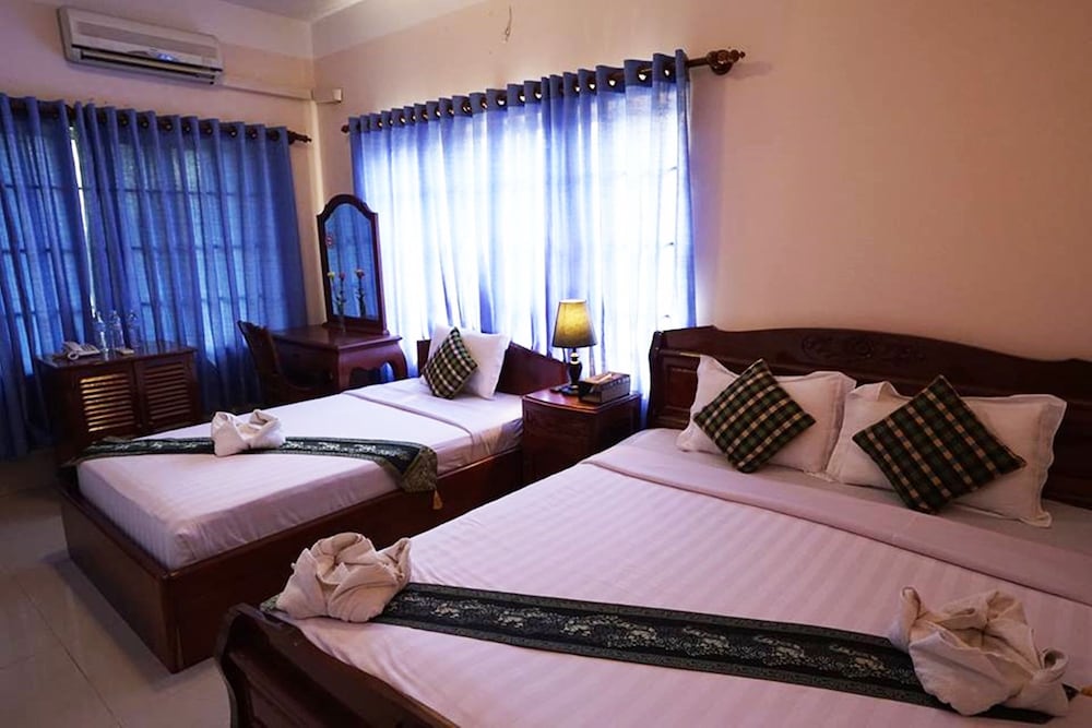 Siem Reap Riverside Hotel 20/67