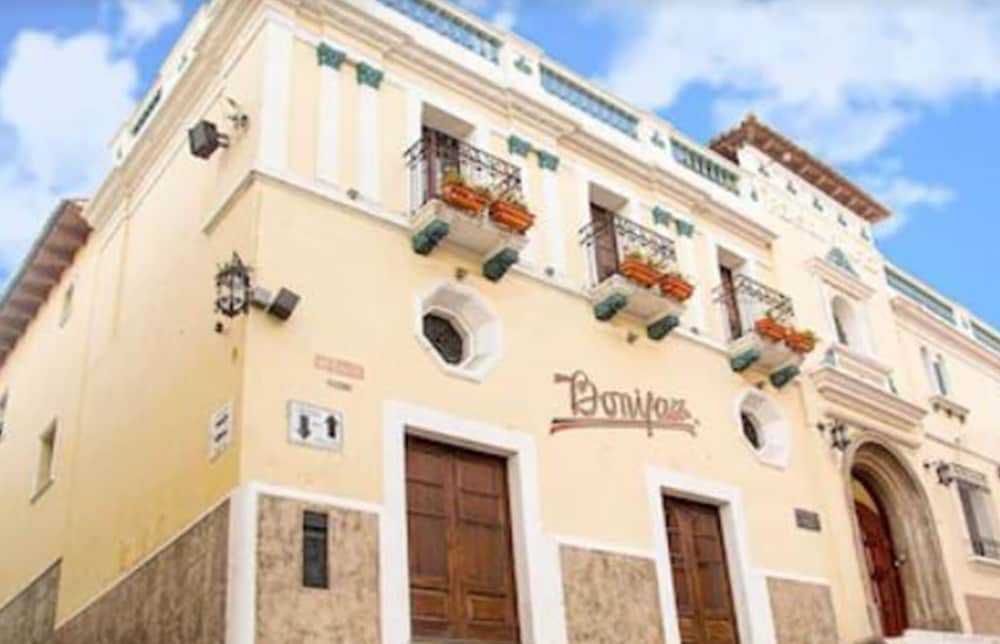 PENSION BONIFAZ 1/29