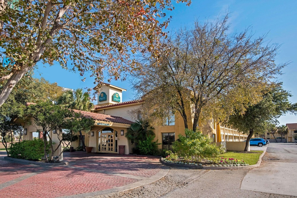 La Quinta Inn San Antonio I 35 N At Rittiman Road 3/46