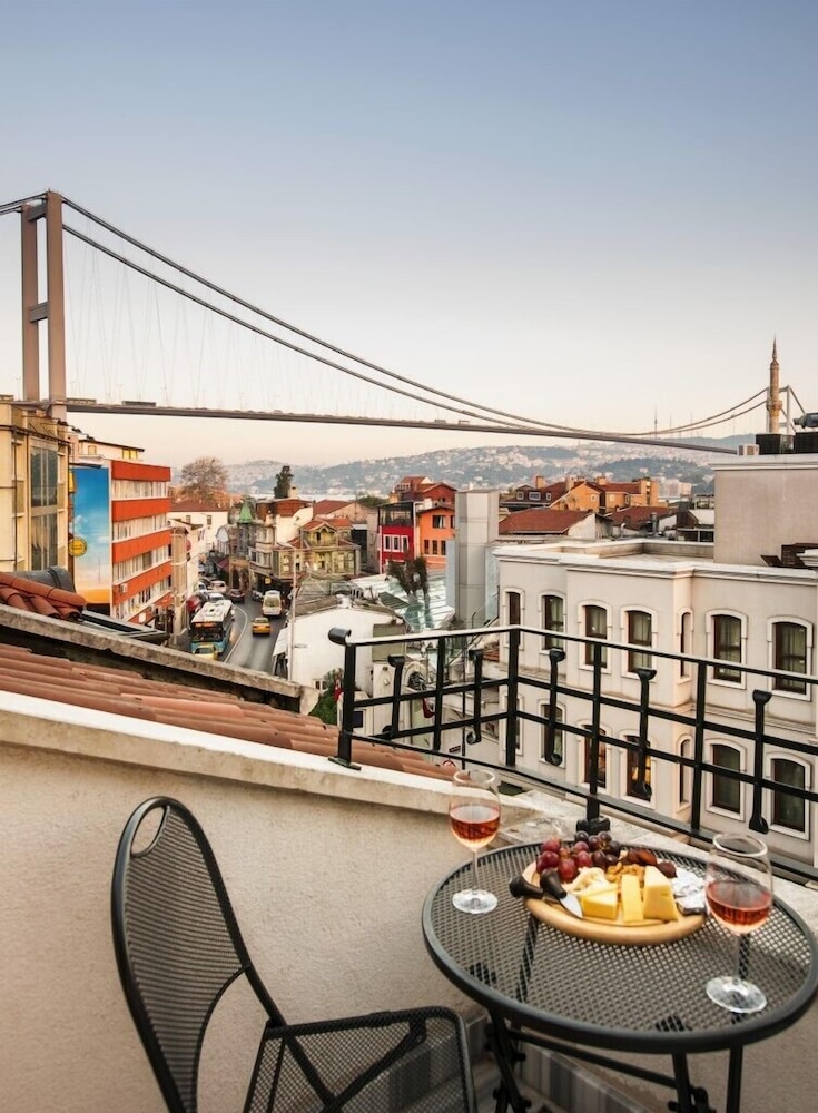 Nevv Bosphorus Hotel & Suites 54/68