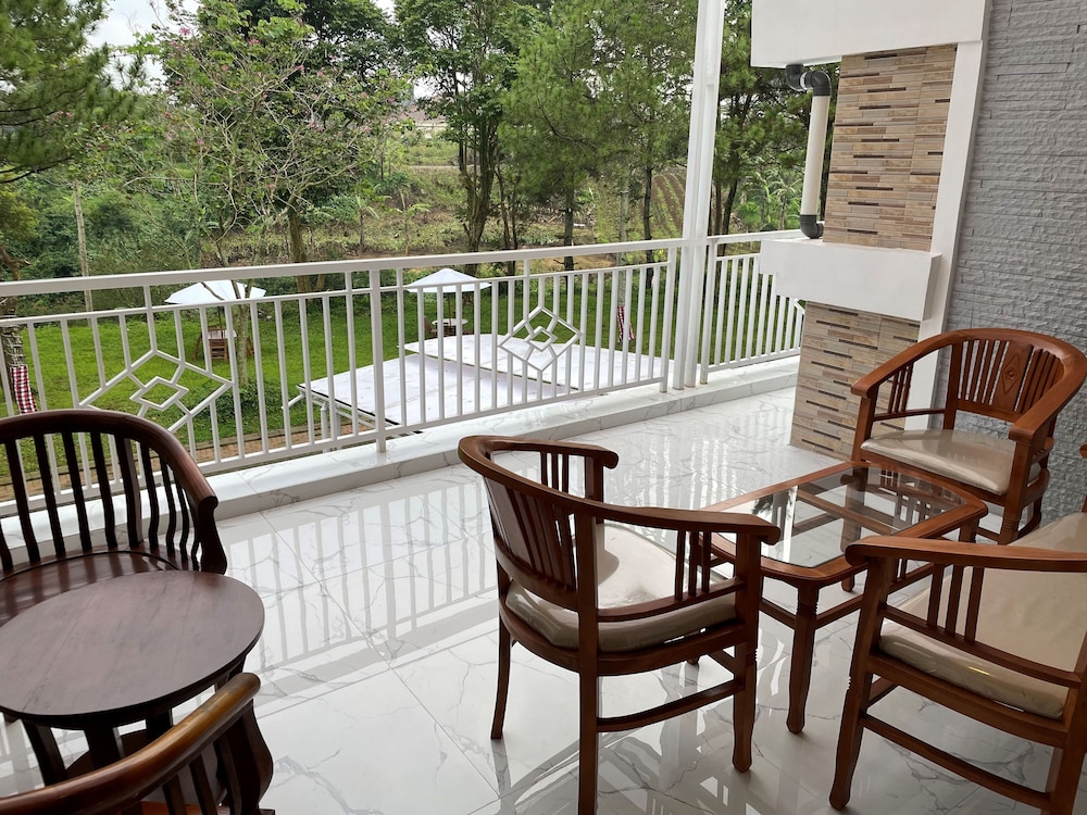 Eton Asia Kota Bunga Villas 31/48