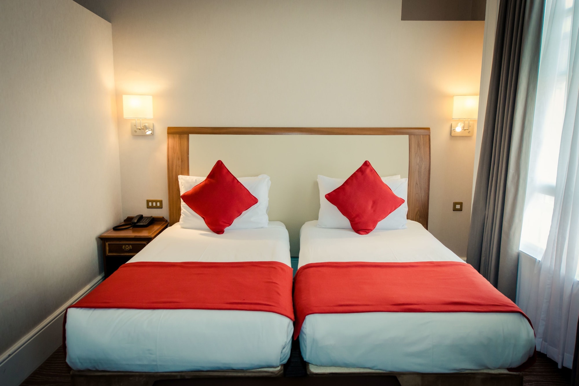 Standard, Twin Beds