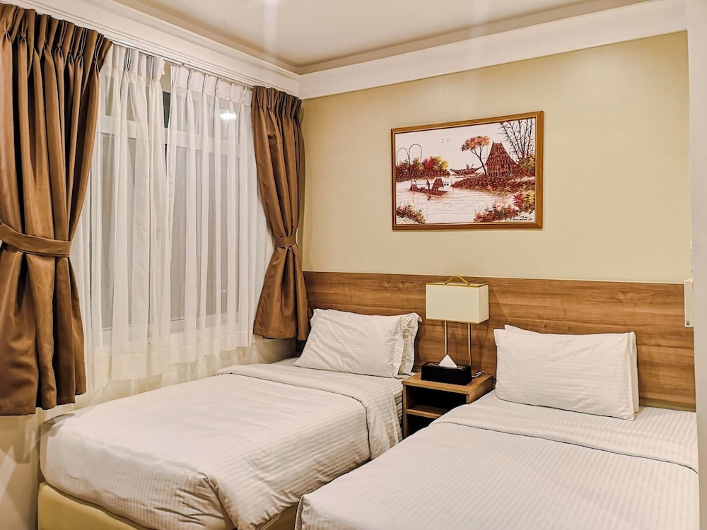 Awesome Hotel 20/64