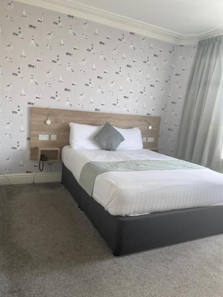 The Clarendon Hotel 13/39