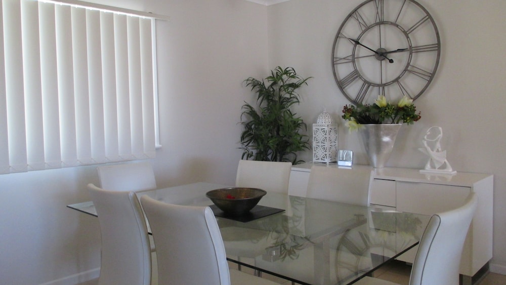 EDGE APARTMENTS CAIRNS 42/75