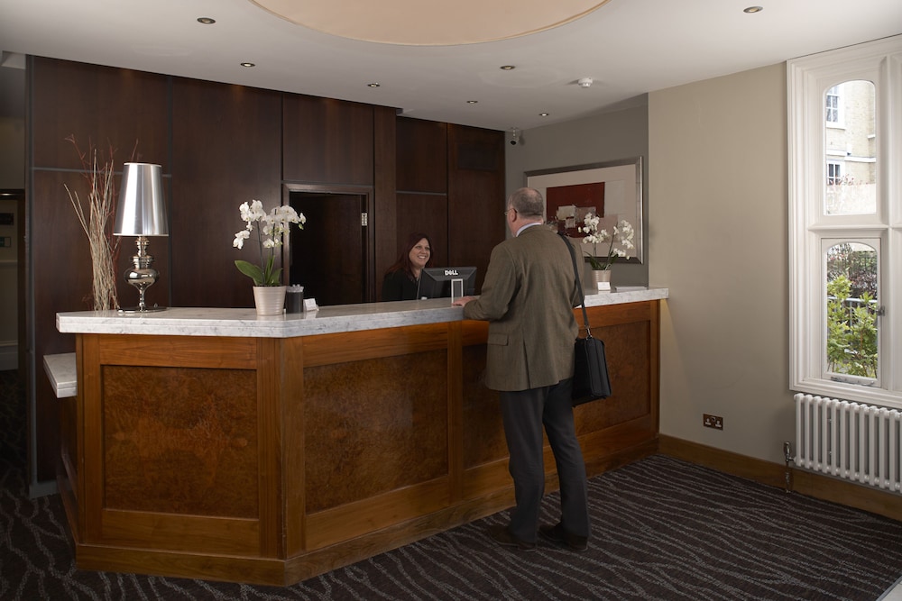 Mandolay Hotel Guildford 3/37