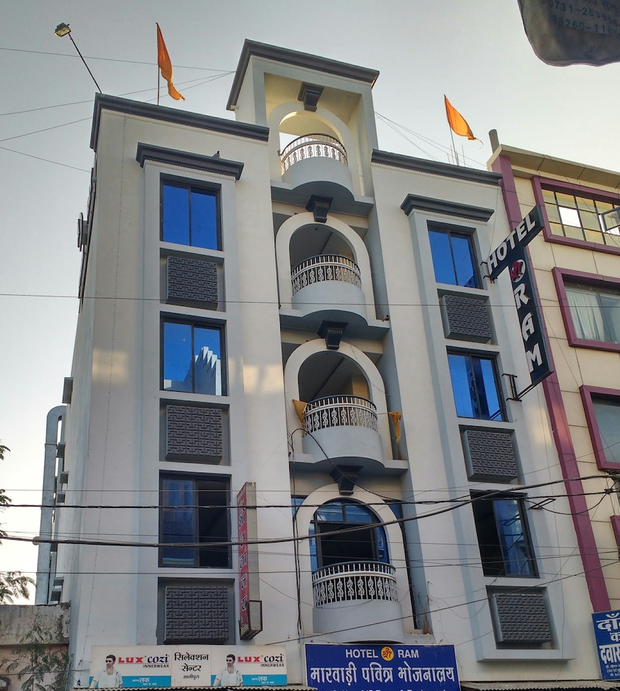 Hotel Shreeram 1/37