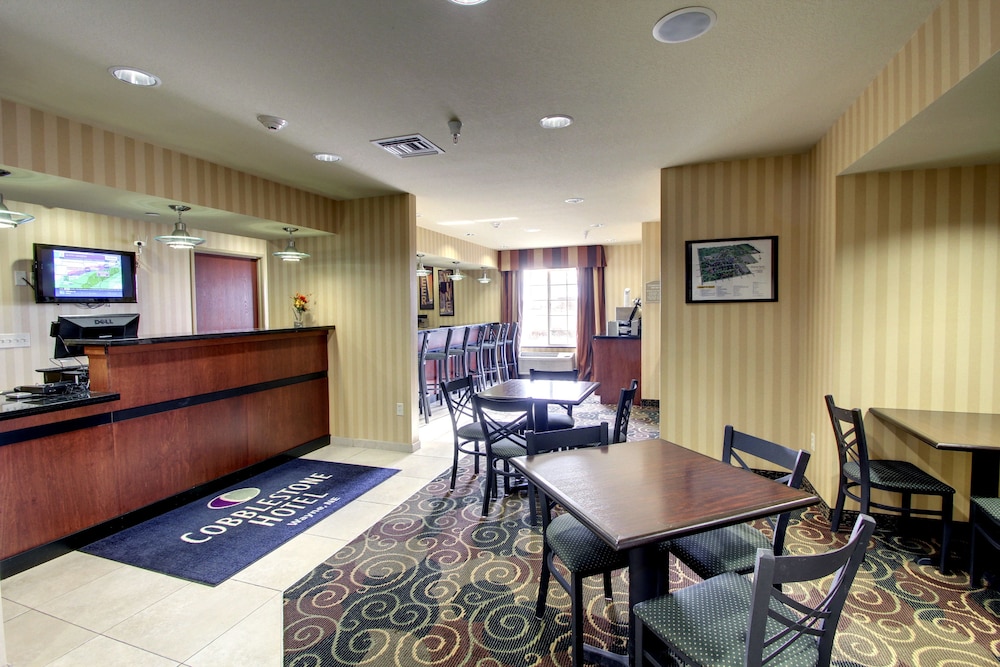 Cobblestone Hotel Wayne 5/44