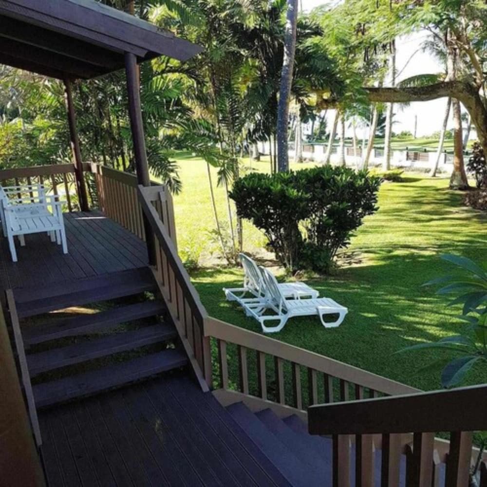 The Crows Nest Resort 8/77
