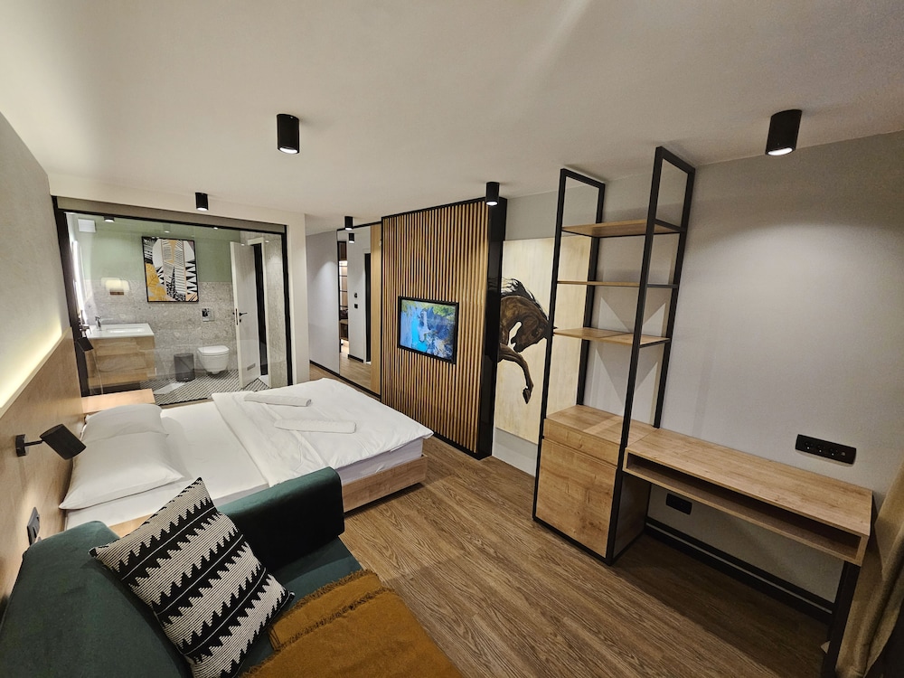 Hotel Komovi 21/50
